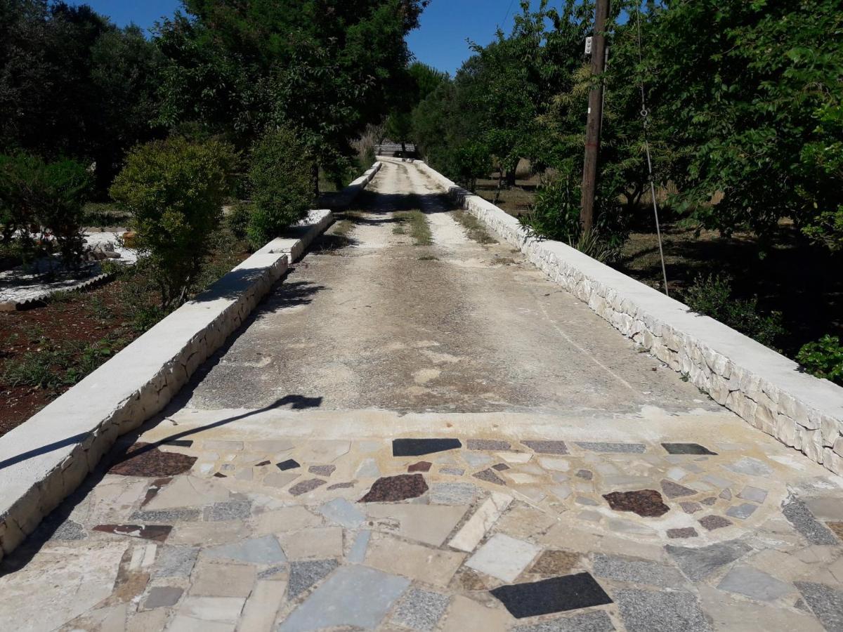 Villa Il Leccio - Trulli Cisternino Exterior foto